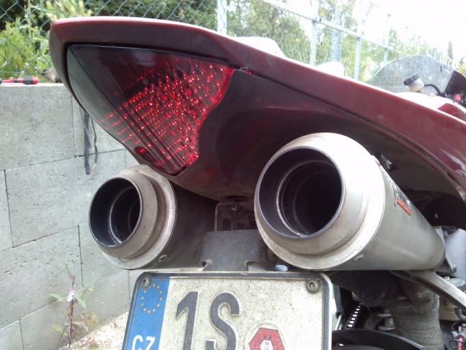 CAM00572